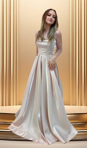 Рокля от течен сатен 4545