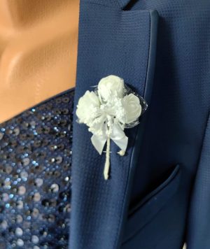 Бутониера в бяло 449