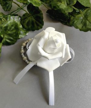 Бутониера за ръка White Rose